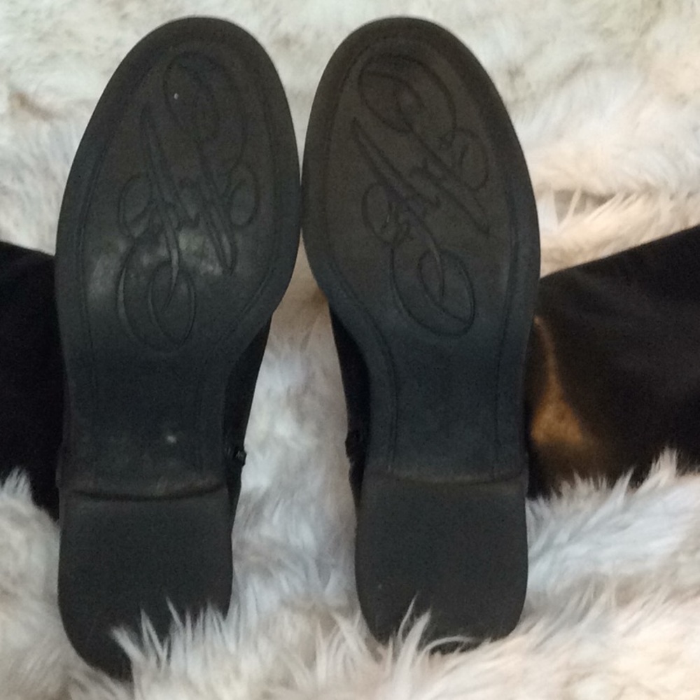Boots - Picture 4 of 4